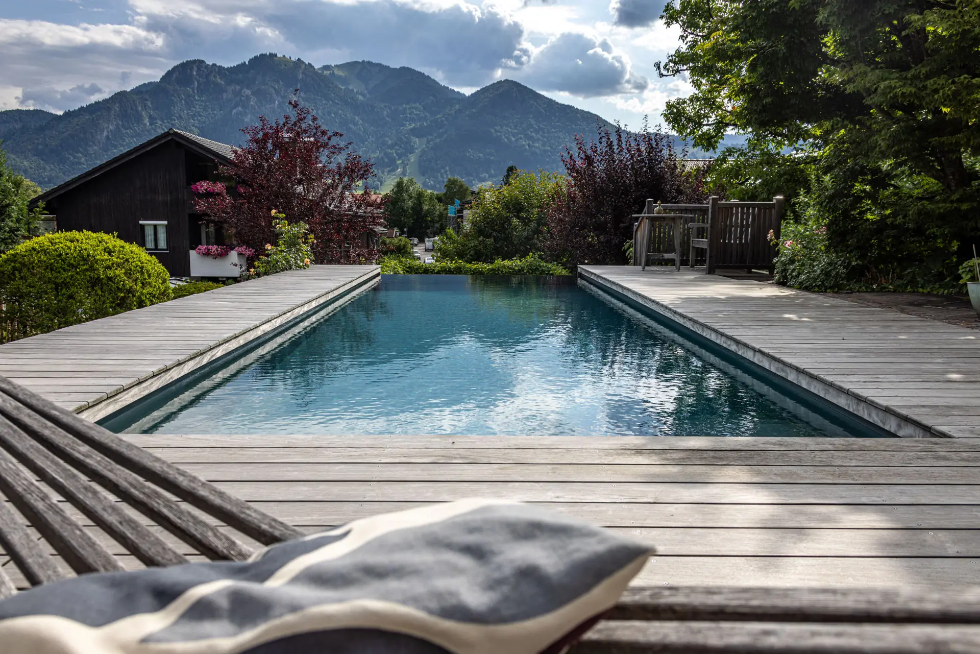 Living Pool