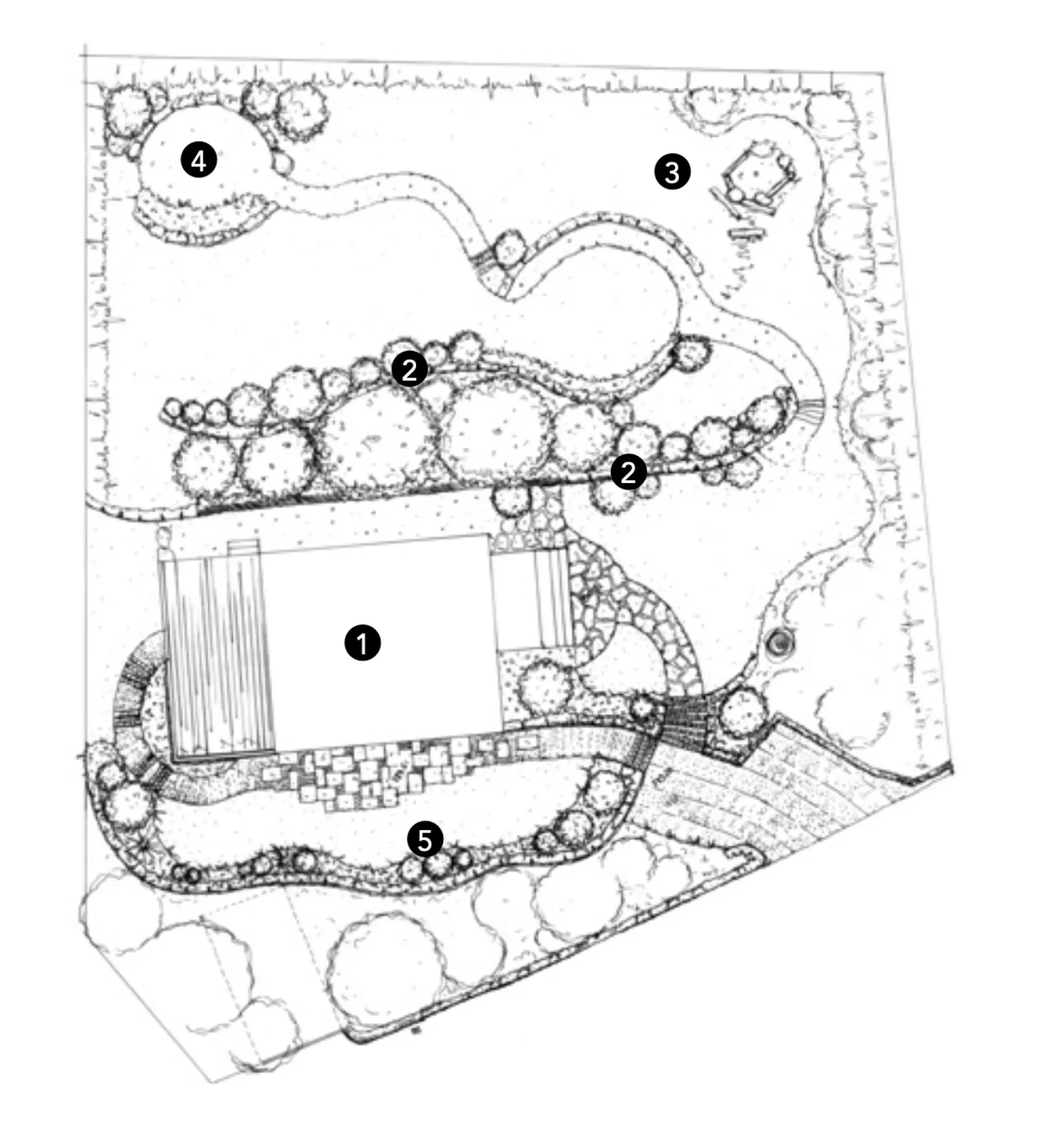 Der Entwurfsplan: Terrassierung mit Natursteinmauern, Holz-Spielhaus und runder Sitzplatz
