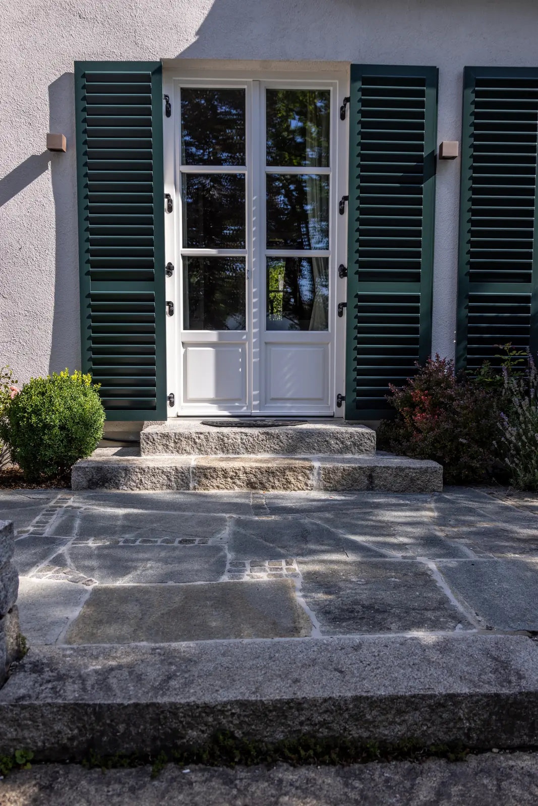 Hanggarten mit Seele – Living Pool in Tutzing – Impression