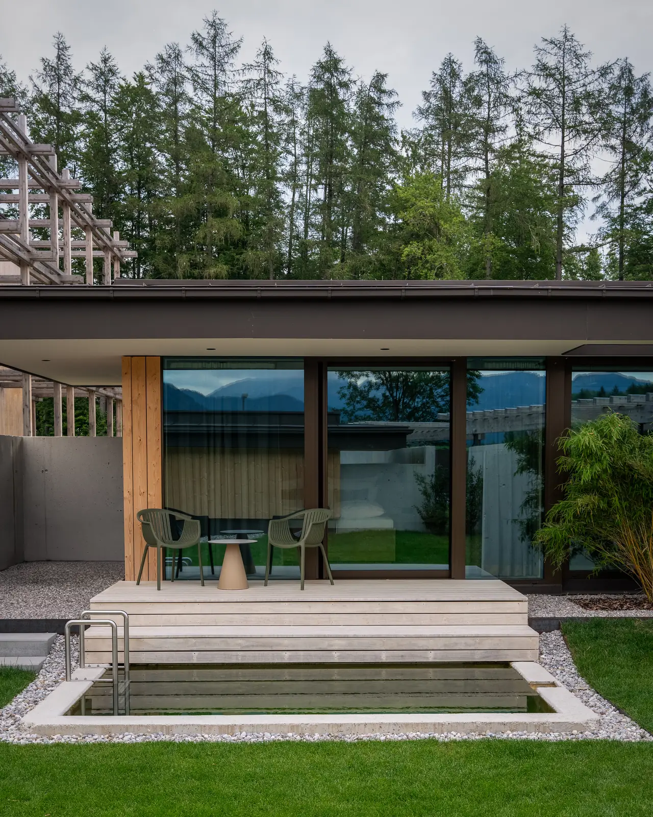 Lodge-Pool direkt an der Terrasse
