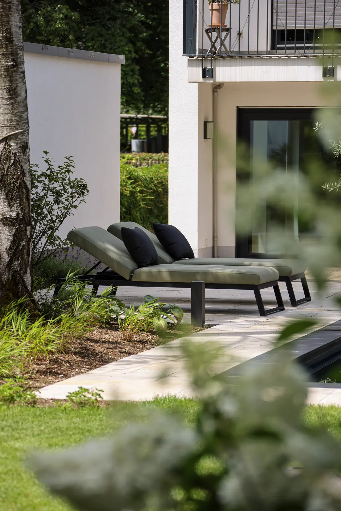 Oase am Living Pool – ein Stadtgarten – Impression