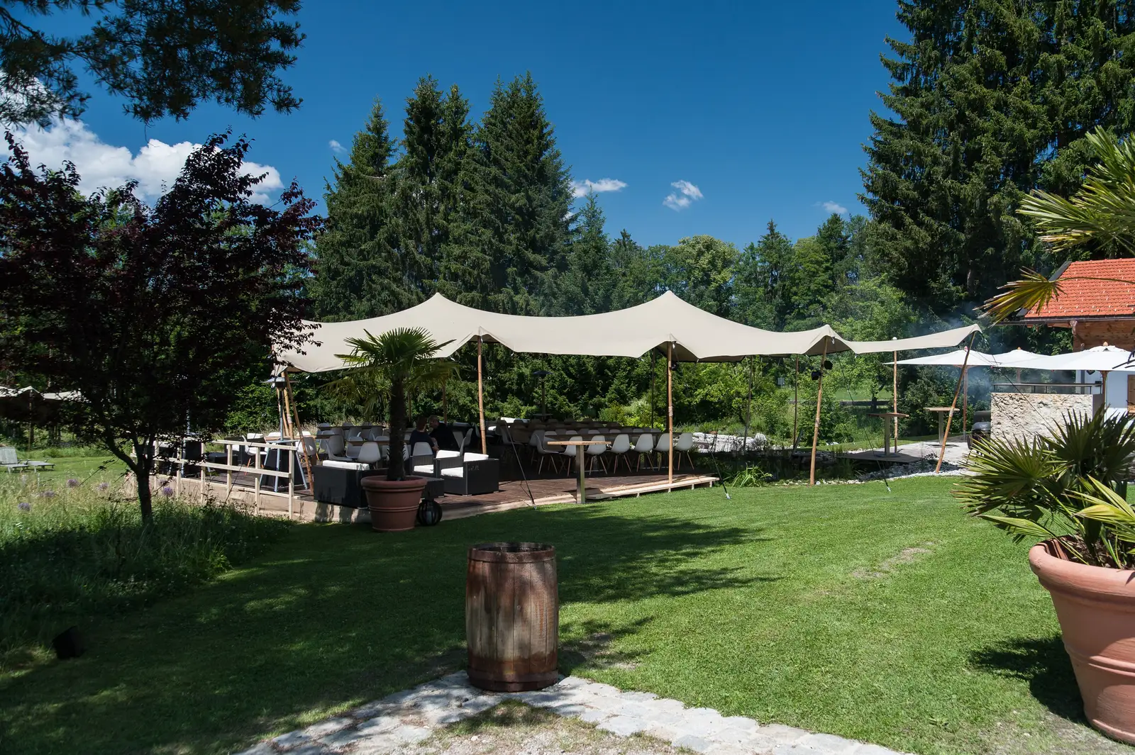 Mit der Landschaft verwachsen – Naturgarten in Lenggries