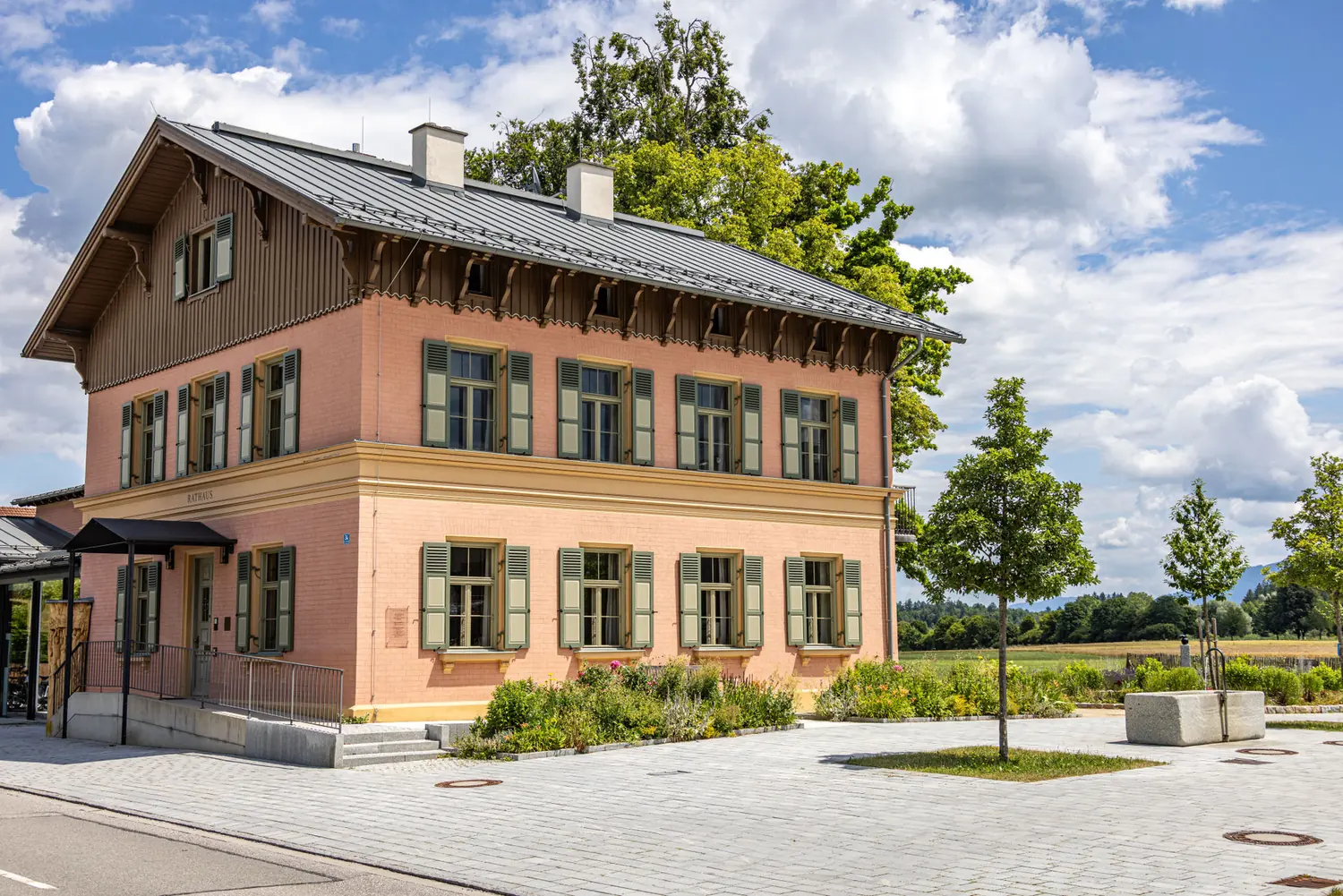 Ein neues Ortszentrum für Iffeldorf