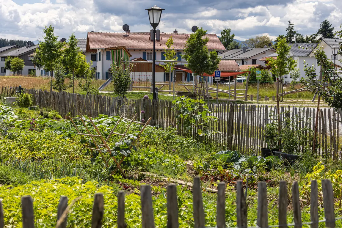 Ein neues Ortszentrum für Iffeldorf – Impression