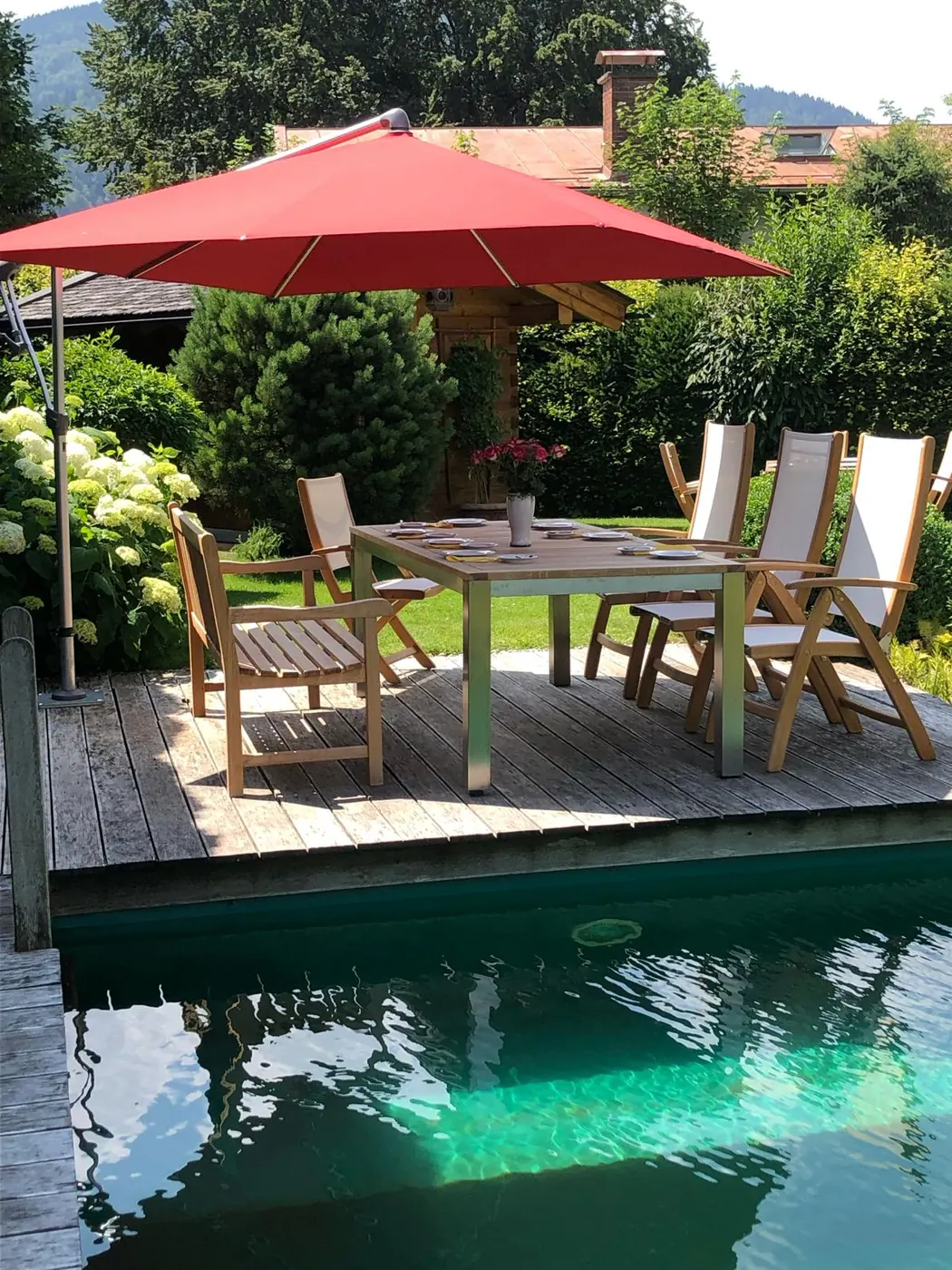 Swimming Pond mit Alpenblick – Impression