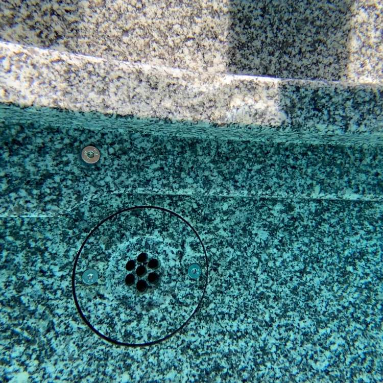 Kusserpool bei Fuchs baut Gärten (1)